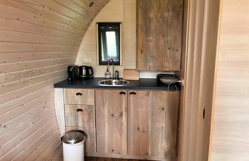 Oostrum House | Pod Hotelkamer met Slaapbarrel