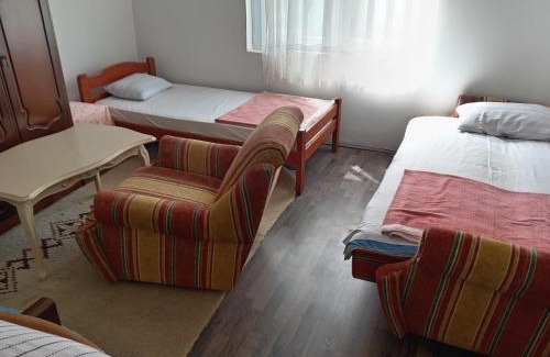 Vojvodina House | "Poetsko ćoše" Nikole Tesle 86