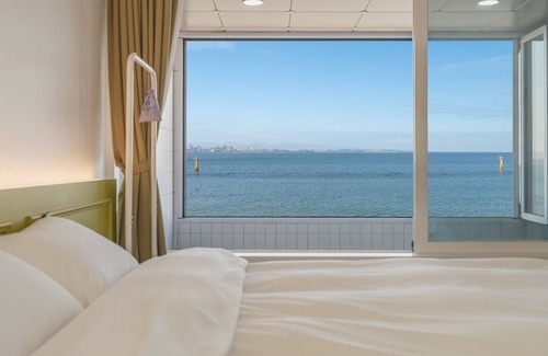 Pohang House | Pohang Etoile Poolvilla