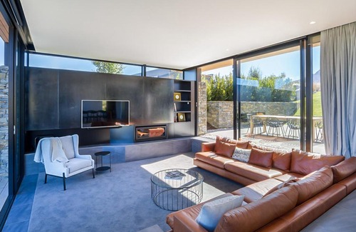 Jacks Point House | Point Vista - Queenstown Luxury