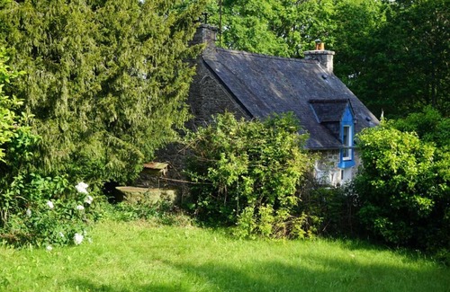 Rostrenen House | Pointers