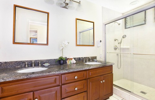 Poipu Condo | Poipu Manualoha 606 Ground Floor AC Bedroom