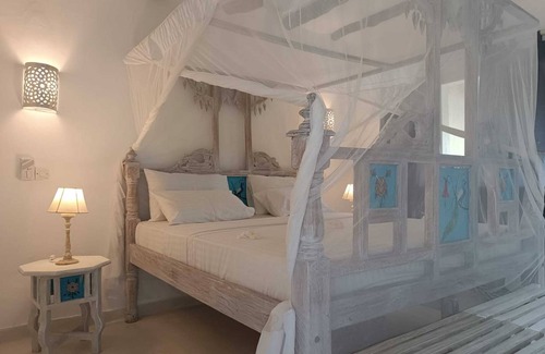 Gede Hotel | Pole Pole Beach House