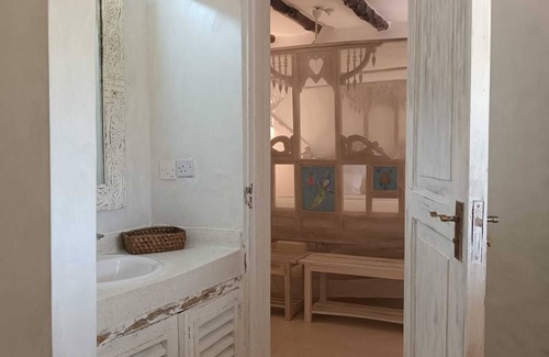 Gede Hotel | Pole Pole Beach House