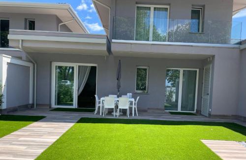 Lido delle Nazioni Villa | Polinesia 8