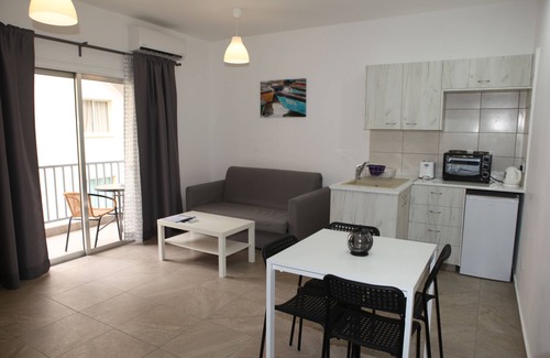 Agios Tychon Apartment | Polyxeni Hotel Apartments