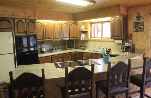 Ponderosa Pines House | Ponderosa Pines Lodge, Beautiful and Spacious Home, Pet friendly, sleeps 13