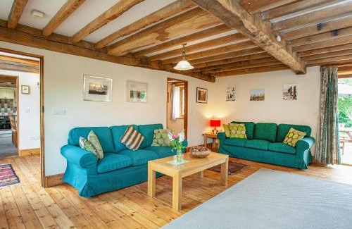 Hatherleigh House | Pondmead
