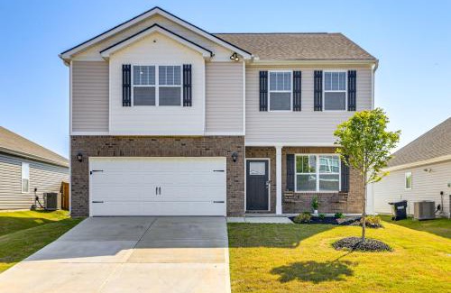 Fountain Inn House | Pool Access, 2 Mi to Main St Fountain Inn Home!
