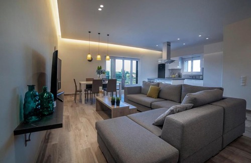 Agios Ioannis House | Pool Daze Holiday Home