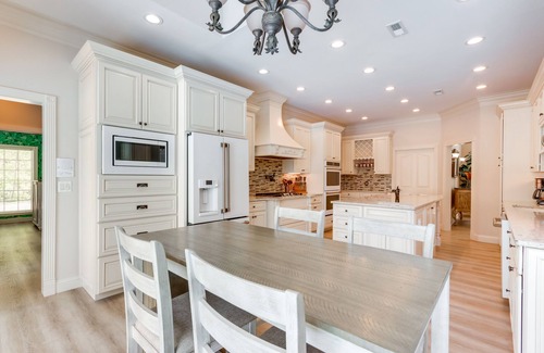 Camdenton House | Pool, Hot Tub & Pickleball Court: Lake Ozarks Home