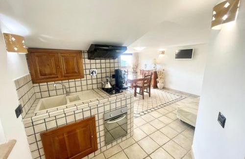 Montefiascone Villa | Pool, jacuzzi and events room - Charming villa in Umbria - sleeps 24 - lake view