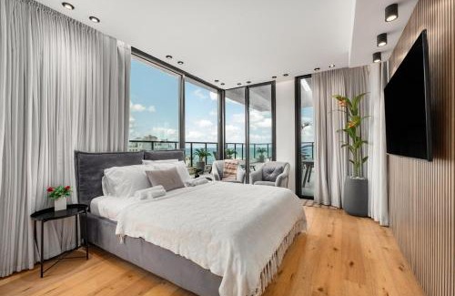 Haifa Apartment | Pool & Jacuzzi Seaview Penthouse by Sea N' Rent