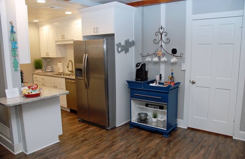 Gainesville House | Pool, lake, hot tub, fishing, fun-Lake Lanier GA. Newly renovated and open again