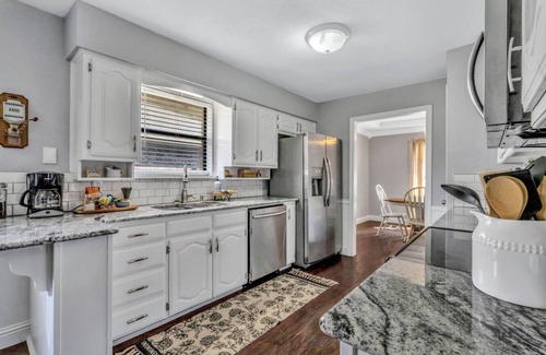 Allen House | Pool PlayHouse: Firepit, Grill, Games & Sunlounger