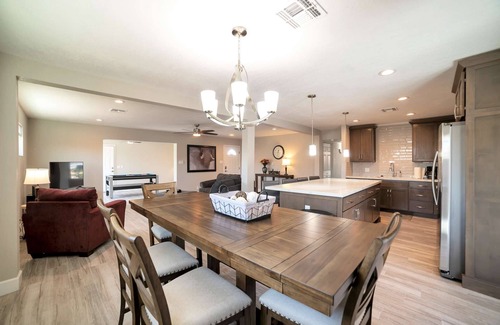 Papago Parkway House | Pool Table, garage, FREE GOLF, & Dog Friendly! Near ASU, Tempe, Old Town Scottsdale & Giants Stadium