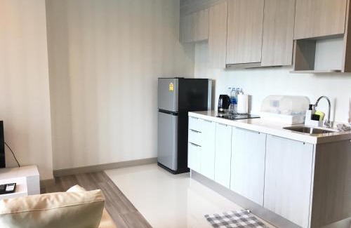 Chiang Mai Apartment | Pool view room The Prio