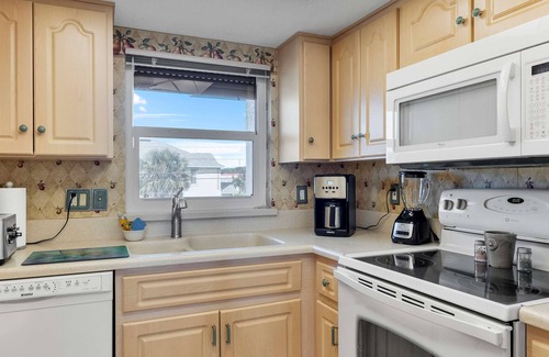 Avon By The Sea Condo | Poolfront 2BR Condo with BBQ Steps To Beach & Pier!