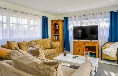 Cypress Point Apartment | Poolside Apartment - 1 Mi to Pompano Beach Pier!