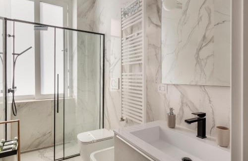 Busto Arsizio Apartment | Pop Art Loft con Giardino Privato