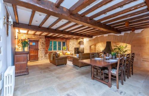 Farsley House | Poplar Farm Barn - Spring Functions Events Welcome Pass the Keys