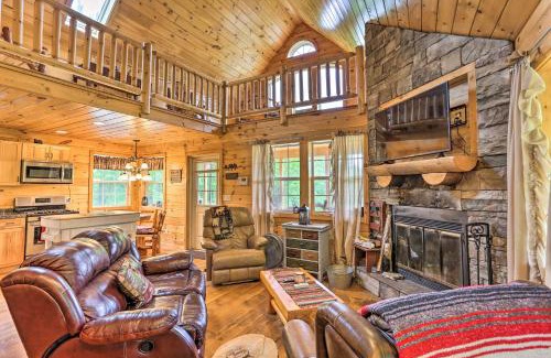 Blakely House | Porch, Fire Pit and Valley Views Blakely Cabin!