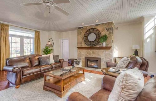 Ashfield-Colborne-Wawanosh Cottage | Port Albert Lake Estate - Luxury 5Br Lake Huron Waterfront Cottage