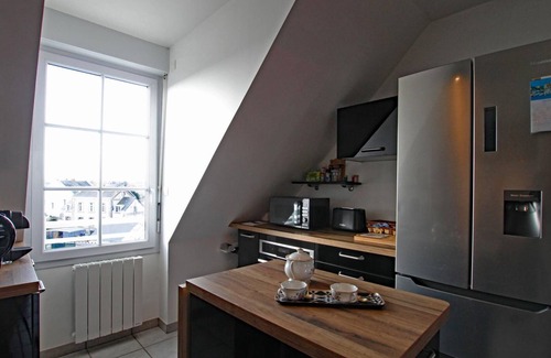 Barfleur Apartment | Port View Apartment in Barfleur with Parking