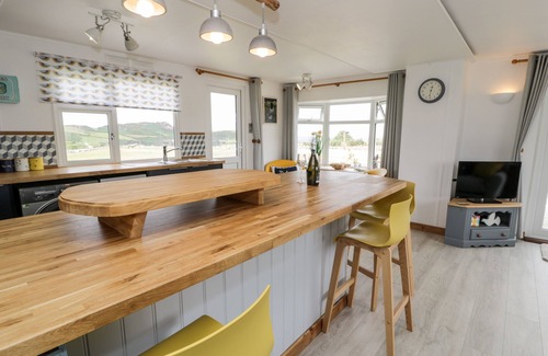 Amlwch Cottage | Porthwen Lodge