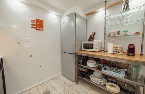 Santa Marinha Apartment | Porto Window Terrace House by Vacationy