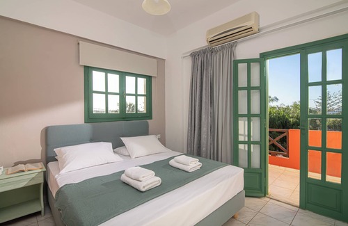 Agkisaras Hotel | Portokali Apartments