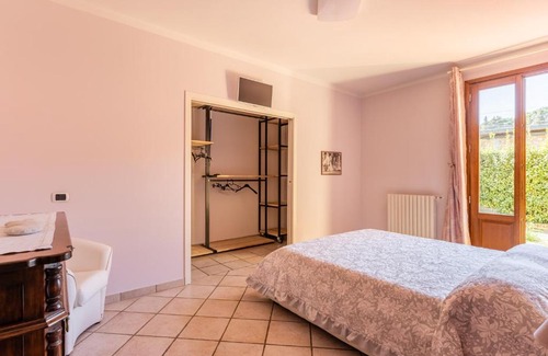 Uzzano Apartment | Porzione di Villa in Toscana