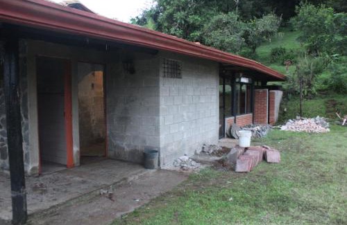 Santa Cruz de Turrialba House | Posada de Leda y Jose