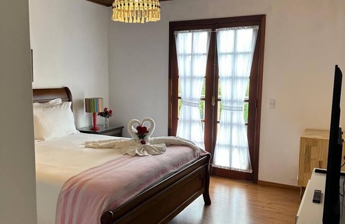 Colinas Capivari Hotel | Pousada Pink Village