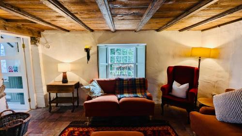 Tillicoultry Apartment | Powis House East Cottage