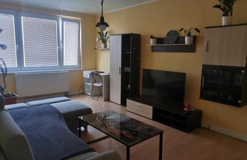 Prievidza Apartment | Príjemný byt s výhľadom na Bojnický zámok
