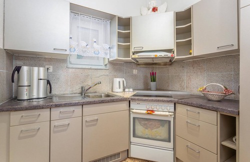 Bezjaki Apartment | Practical apartment near Rijeka.