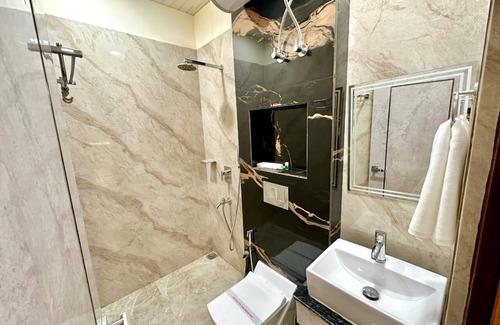 Sualkuchi Hotel | Prag Mahal Residency