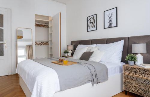 Prague 6 Apartment | Prague Days - 1BDR apt - Workspace - Near Prague Castle
