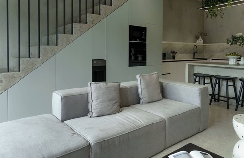 Babakan Villa | Predmet Babakan