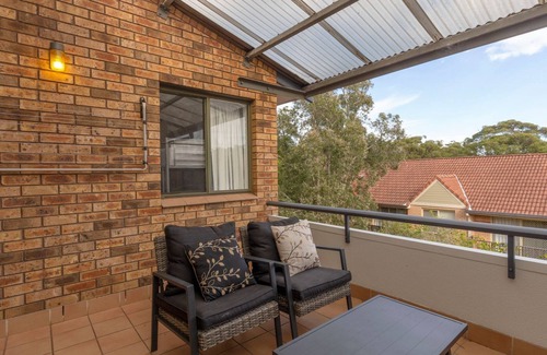 Hawks Nest House | Prelude Penthouse – stroll to the beach