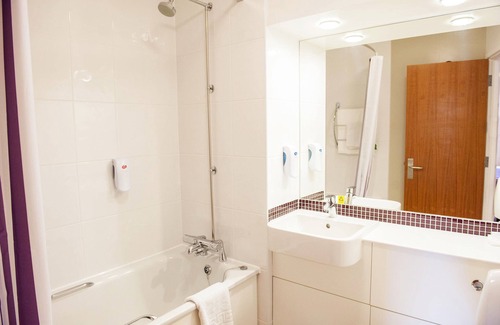 Fradley Hotel | Premier Inn Lichfield North East - A38