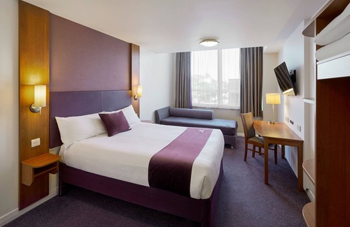 Fradley Hotel | Premier Inn Lichfield North East - A38