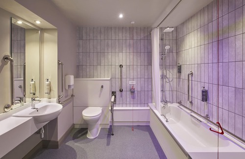 Pontyclun Hotel | Premier Inn Llantrisant