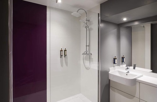 Newmarket Hotel | Premier Inn Newmarket