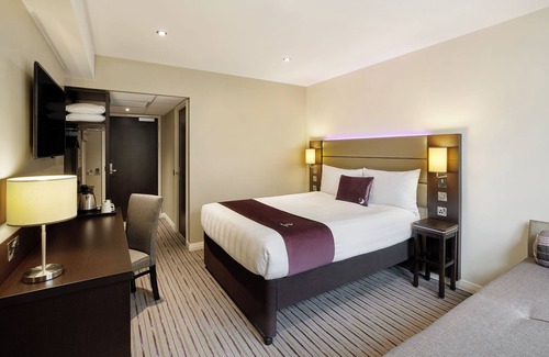 Chackmore Hotel | Premier Inn Silverstone