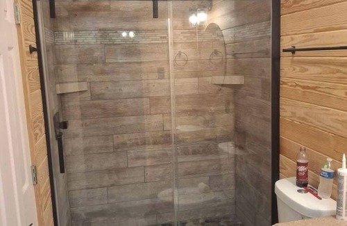Hornbeak Cabin | Premier lodging at Reelfoot lake , First class upgrade!