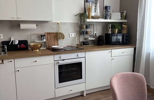 Duisburg Sud Apartment | Premium old building apartment in the south of Duisburg, near Düsseldorf airport & trade fair center