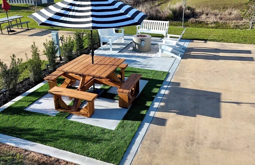 Foley RV Rental | Premium RV Site ⛱️ Resort Amenities 👙Heated Pool🎢 Near OWA & Beaches 🐚🏝️🌊!