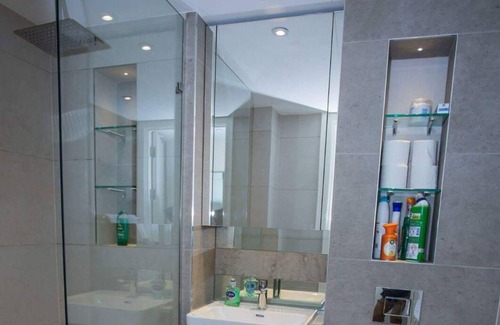 Woolwich Apartment | PREMIUM WOOLWICH 2 BED APARTMENT
